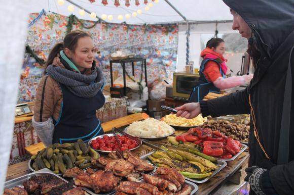 Фалафель, мідії, море м’яса. Огляд вінницького фудфесту, фото №1 на сайті 20minut.ua