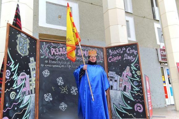Вулицями Хмельницького пройшла театралізована католицька хода. Трьох Царів везли в кареті, фото №7 на сайті vsim.ua