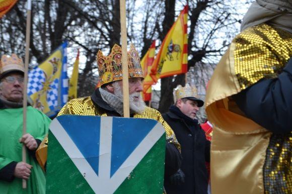 Вулицями Хмельницького пройшла театралізована католицька хода. Трьох Царів везли в кареті, фото №24 на сайті vsim.ua