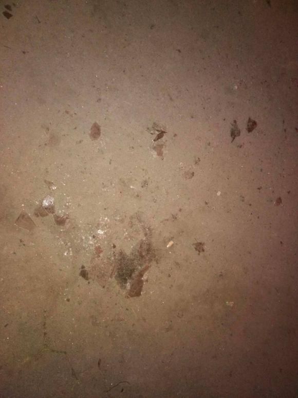 У Хмельницькому знесли зупинку, розбирають літній майданчик і магазин - виконують рішення влади на сайті vsim.ua У Хмельницькому знесли зупинку, розбирають літній майданчик і магазин - виконують рішення влади, фото №6 на сайті vsim.ua