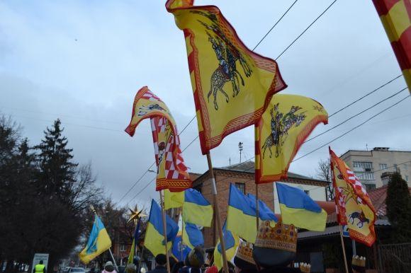 Вулицями Хмельницького пройшла театралізована католицька хода. Трьох Царів везли в кареті, фото №18 на сайті vsim.ua