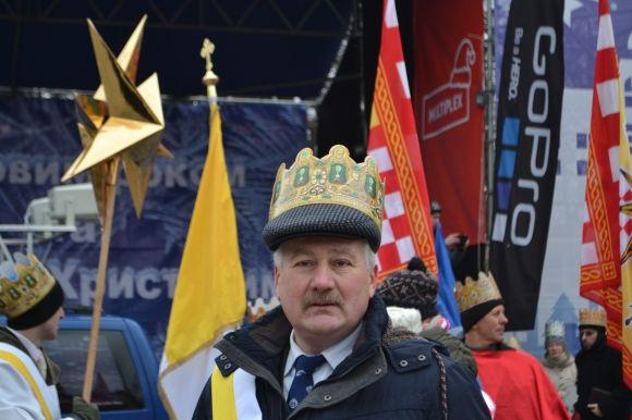 Вулицями Хмельницького пройшла театралізована католицька хода. Трьох Царів везли в кареті, фото №10 на сайті vsim.ua