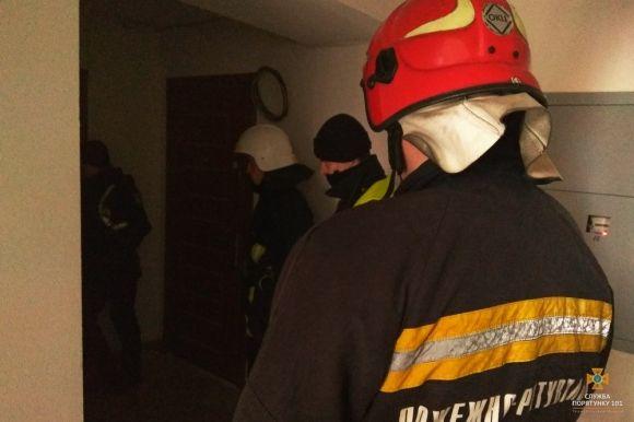 На "БАМі" жінка залишила дитину вдома. Маля відкрило вікно і гукало маму, фото №2 на сайті 20minut.ua