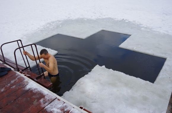 Сьогодні вінничани відзначають Водохреща або Йордан на сайті 20minut.ua Сьогодні вінничани відзначають Водохреща або Йордан, фото №2 на сайті 20minut.ua