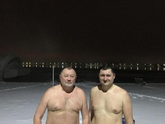 Як тернополяни купаються на Водохреща (ОНОВЛЕНО), фото №2 на сайті 20minut.ua