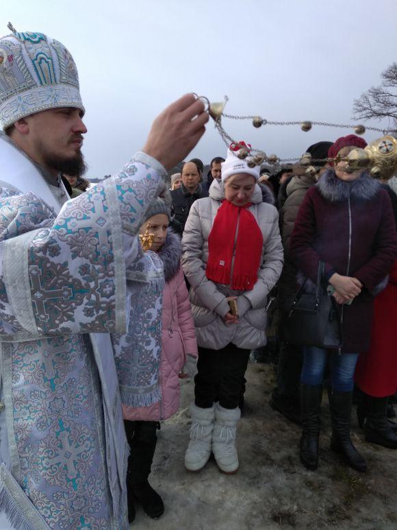 Житомиряни святкують Водохреща та купаються в освяченому Тетереві: фоторепортаж на сайті 20minut.ua Житомиряни святкують Водохреща та купаються в освяченому Тетереві: фоторепортаж, фото №1 на сайті 20minut.ua