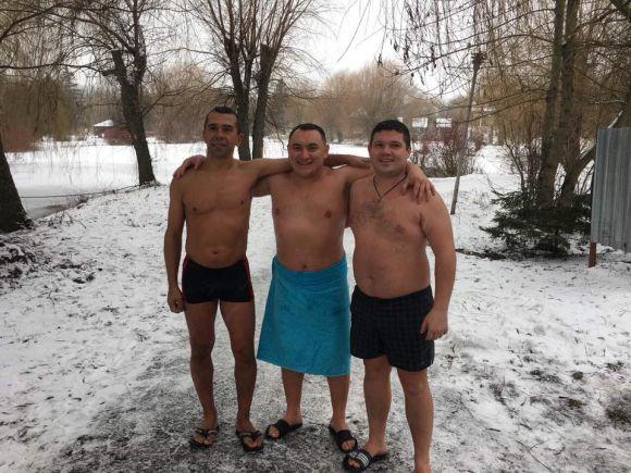 Як тернополяни купаються на Водохреща (ОНОВЛЕНО), фото №12 на сайті 20minut.ua