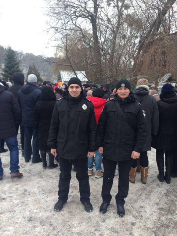 На Водохреща область охороняє понад 600 поліцейських та нацгвардійці на сайті 20minut.ua На Водохреща область охороняє понад 600 поліцейських та нацгвардійці, фото №1 на сайті 20minut.ua