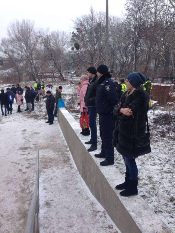 На Водохреща область охороняє понад 600 поліцейських та нацгвардійці на сайті 20minut.ua На Водохреща область охороняє понад 600 поліцейських та нацгвардійці, фото №2 на сайті 20minut.ua