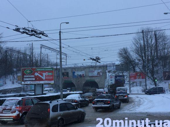 Тернопіль стоїть в заторах через сильний снігопад, фото №3 на сайті 20minut.ua