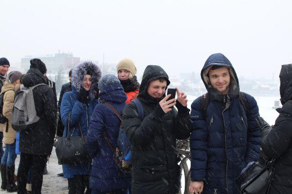 Свято Єдності. «Живий ланцюг» об’єднав береги Південного Бугу на сайті 20minut.ua Свято Єдності. «Живий ланцюг» об’єднав береги Південного Бугу, фото №1 на сайті 20minut.ua