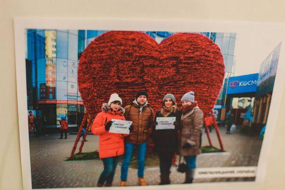 На вінницькій фотовиставці на підтримку єдності України представили світлини зі всього світу, фото №5 на сайті 20minut.ua