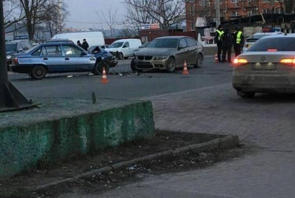 Хроніка ДТП у Хмельницькому: оштрафований пішохід і секретар міськради по 130-ій на сайті vsim.ua Хроніка ДТП у Хмельницькому: оштрафований пішохід і секретар міськради по 130-ій, фото №2 на сайті vsim.ua
