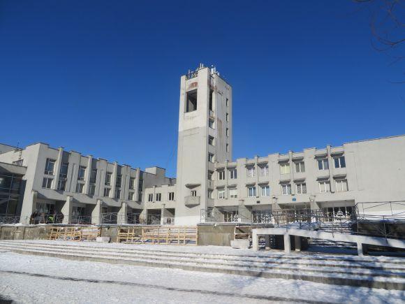 Ремонт Палацу творчості затягується. Обіцяний вхід до будівлі так і не зробили, фото №3 на сайті vsim.ua