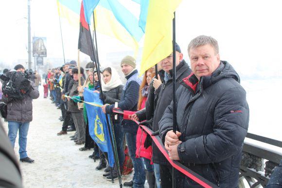 Свято Єдності. «Живий ланцюг» об’єднав береги Південного Бугу на сайті 20minut.ua Свято Єдності. «Живий ланцюг» об’єднав береги Південного Бугу, фото №3 на сайті 20minut.ua