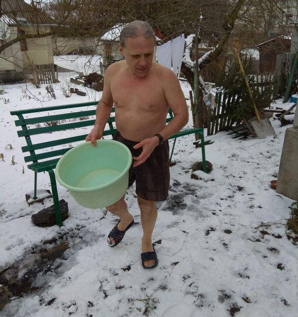 «Зимою – у тенісці! Він що ненормальний?» — про чоловіка, який 30 років не хворіє на грип, фото №4 на сайті 20minut.ua