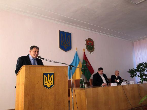 Очільник області представив нового керівника Черняхівської райдержадміністрації на сайті 20minut.ua Очільник області представив нового керівника Черняхівської райдержадміністрації, фото №1 на сайті 20minut.ua