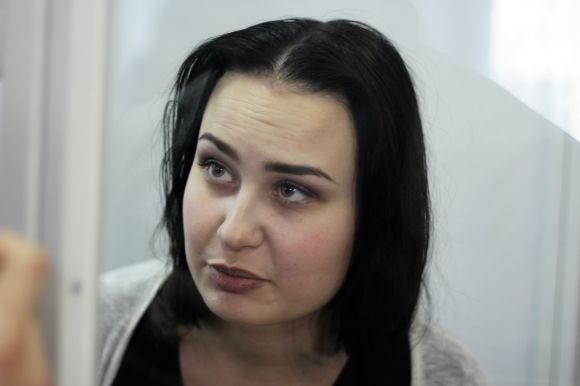 Активістку Femen та вінничанина, що спалили «трамвайчик», судитимуть у березні на сайті 20minut.ua Активістку Femen та вінничанина, що спалили «трамвайчик», судитимуть у березні, фото №2 на сайті 20minut.ua