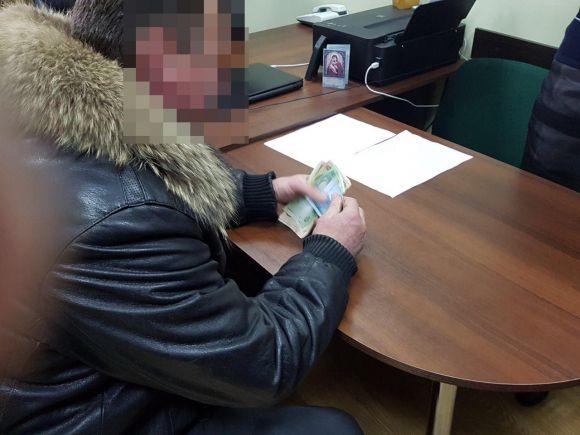 Затримано підприємця, який пропонував поліції хабар у розмірі 3 тис грн на сайті 20minut.ua Затримано підприємця, який пропонував поліції хабар у розмірі 3 тис грн, фото №1 на сайті 20minut.ua