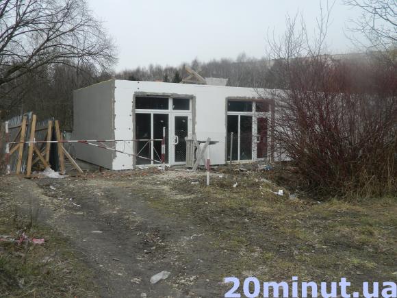 Історія з будівництвом гаражів у парку триває, фото №3 на сайті 20minut.ua