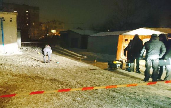 У дворі будинку на Пирогова вночі застрелили чоловіка (ОНОВЛЕНО) на сайті 20minut.ua У дворі будинку на Пирогова вночі застрелили чоловіка (ОНОВЛЕНО), фото №4 на сайті 20minut.ua