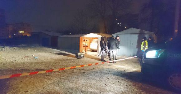 У дворі будинку на Пирогова вночі застрелили чоловіка (ОНОВЛЕНО) на сайті 20minut.ua У дворі будинку на Пирогова вночі застрелили чоловіка (ОНОВЛЕНО), фото №6 на сайті 20minut.ua