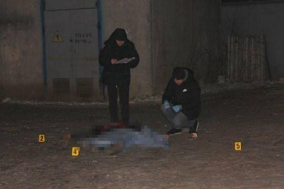 У дворі будинку на Пирогова вночі застрелили чоловіка (ОНОВЛЕНО) на сайті 20minut.ua У дворі будинку на Пирогова вночі застрелили чоловіка (ОНОВЛЕНО), фото №7 на сайті 20minut.ua