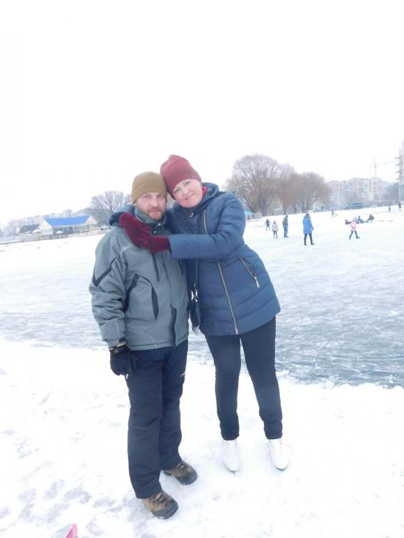 Вихідні на ковзанах і з вудкою в руках. Хмельничани приходять на річку цілими сім'ями на сайті vsim.ua C:\Users\Користувач\Desktop\ковзанка\DSCN6460.JPG