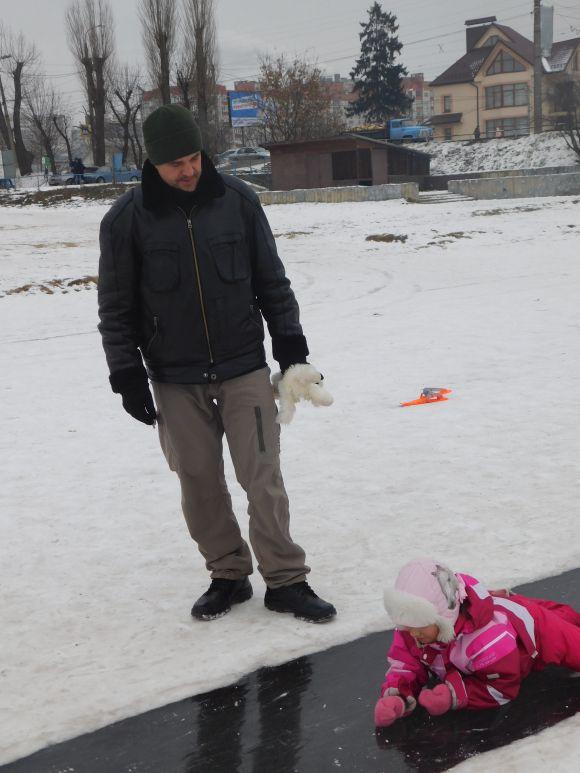 Вихідні на ковзанах і з вудкою в руках. Хмельничани приходять на річку цілими сім'ями на сайті vsim.ua Вихідні на ковзанах і з вудкою в руках. Хмельничани приходять на річку цілими сім'ями, фото №1 на сайті vsim.ua
