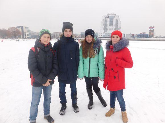 Вихідні на ковзанах і з вудкою в руках. Хмельничани приходять на річку цілими сім'ями на сайті vsim.ua Вихідні на ковзанах і з вудкою в руках. Хмельничани приходять на річку цілими сім'ями, фото №6 на сайті vsim.ua