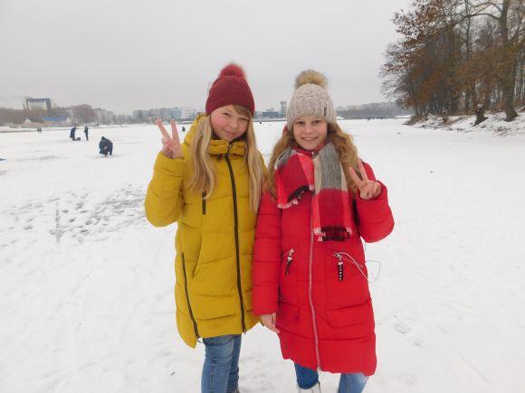 Вихідні на ковзанах і з вудкою в руках. Хмельничани приходять на річку цілими сім'ями на сайті vsim.ua Вихідні на ковзанах і з вудкою в руках. Хмельничани приходять на річку цілими сім'ями, фото №5 на сайті vsim.ua