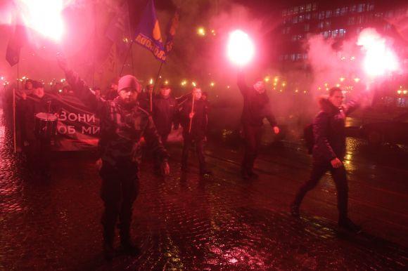 Новини Вінниці - фото з «Крути, крути, не забути»: у Вінниці пройшла хода на честь 100-річчя бою під Крутами «Крути, крути, не забути»: у Вінниці пройшла хода на честь 100-річчя бою під Крутами, фото №3 на сайті 20minut.ua