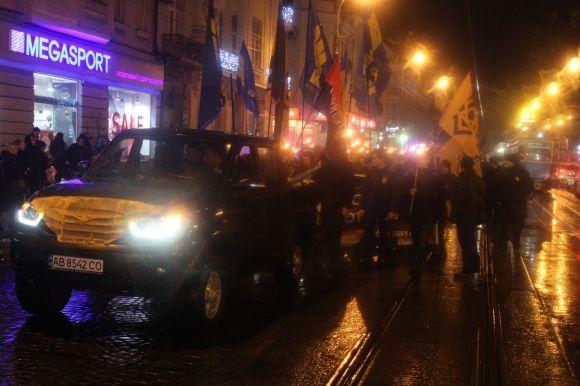 Новини Вінниці - фото з «Крути, крути, не забути»: у Вінниці пройшла хода на честь 100-річчя бою під Крутами «Крути, крути, не забути»: у Вінниці пройшла хода на честь 100-річчя бою під Крутами, фото №1 на сайті 20minut.ua