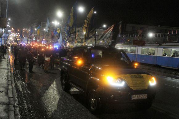 Новини Вінниці - фото з «Крути, крути, не забути»: у Вінниці пройшла хода на честь 100-річчя бою під Крутами «Крути, крути, не забути»: у Вінниці пройшла хода на честь 100-річчя бою під Крутами, фото №5 на сайті 20minut.ua