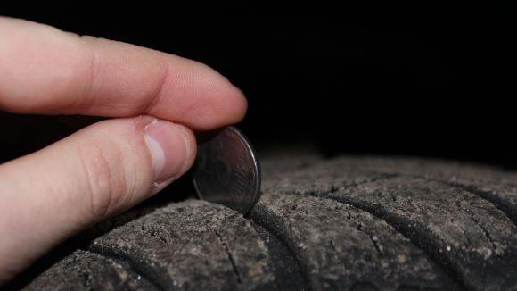 Про ДТП з поліцейськими «Пріусами». Та чи правда,  що патрульні їздять на "лисій" гумі?, фото №9 на сайті 20minut.ua