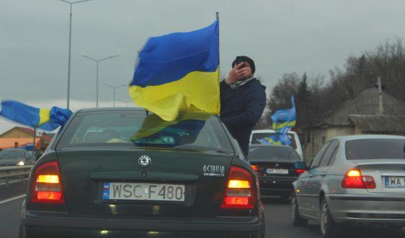Новини Вінниці - фото з П'ять сотень авто сигналили і «поставили на вуха» всю Вінницю. Що це було? (ОНОВЛЕНО) П'ять сотень авто сигналили і «поставили на вуха» всю Вінницю. Що це було? (ОНОВЛЕНО), фото №14 на сайті 20minut.ua