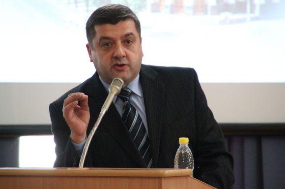 Новини Вінниці - фото з «Наркомани влади» або бюджетники облради: як мандат допомагає вінницьким депутатам «Наркомани влади» або бюджетники облради: як мандат допомагає вінницьким депутатам, фото №9 на сайті 20minut.ua