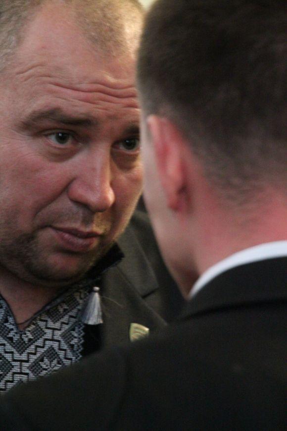 Новини Вінниці - фото з «Наркомани влади» або бюджетники облради: як мандат допомагає вінницьким депутатам «Наркомани влади» або бюджетники облради: як мандат допомагає вінницьким депутатам, фото №3 на сайті 20minut.ua