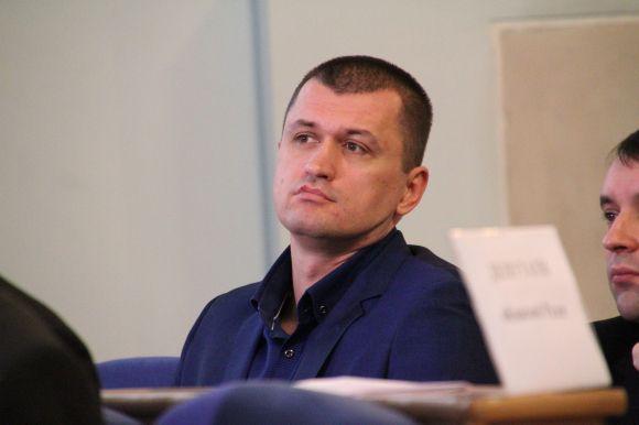 Новини Вінниці - фото з «Наркомани влади» або бюджетники облради: як мандат допомагає вінницьким депутатам «Наркомани влади» або бюджетники облради: як мандат допомагає вінницьким депутатам, фото №7 на сайті 20minut.ua