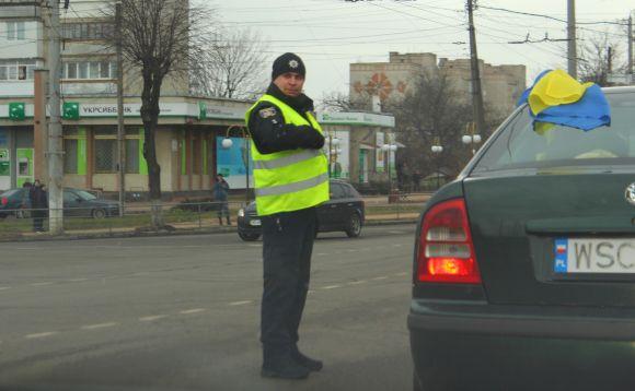Новини Вінниці - фото з П'ять сотень авто сигналили і «поставили на вуха» всю Вінницю. Що це було? (ОНОВЛЕНО) П'ять сотень авто сигналили і «поставили на вуха» всю Вінницю. Що це було? (ОНОВЛЕНО), фото №16 на сайті 20minut.ua