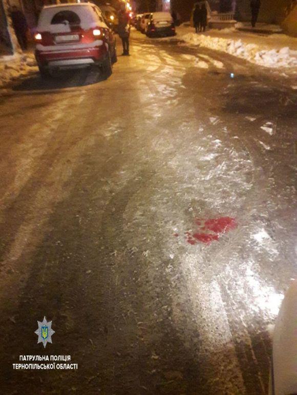 У Центрі водій Suzuki збив 91-річну пенсіонерку, її забрала швидка, фото №1 на сайті 20minut.ua