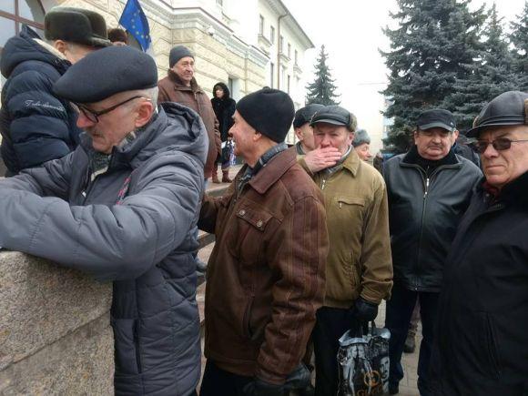 “Ні гідних пенсій, ні нормальних умов життя”, - ветерани МВС знову на майдані, фото №2 на сайті vsim.ua