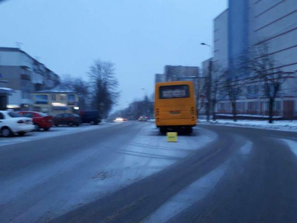 Новини Тернополя - фото з Біля Берегині "Субару" протаранило маршрутку Біля Берегині "Субару" протаранило маршрутку, фото №2 на сайті 20minut.ua