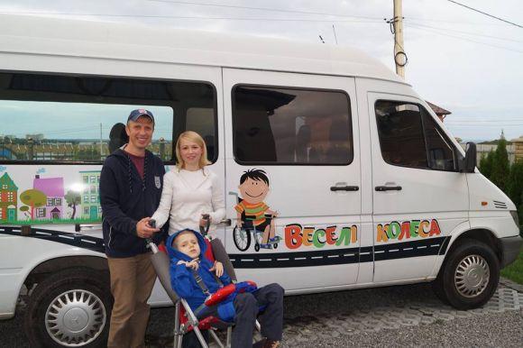 Тернополем їздить безкоштовний автобус для людей на  інвалідних візках, фото №1 на сайті 20minut.ua