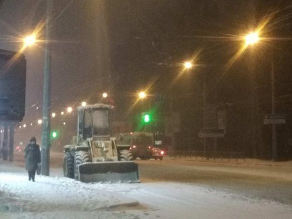Наслідки снігопаду у Хмельницькому: з десяток ДТП, але без потерпілих, фото №1 на сайті vsim.ua