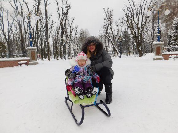 Розвага для дітей і робота для двірників. Фоторепортаж засніженого Хмельницького, фото №5 на сайті vsim.ua