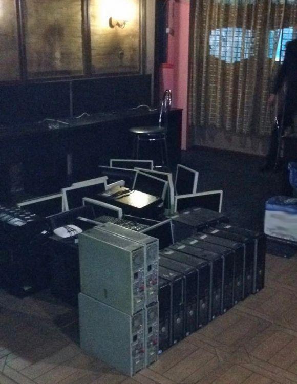 Новини Житомира - фото з У Житомирі викрили підпільні казино, що працювали під прикриттям державних лотерей У Житомирі викрили підпільні казино, що працювали під прикриттям державних лотерей, фото №3 на сайті 20minut.ua