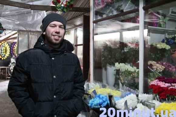 Новини Тернополя - фото з До Дня Валентина у продавців на квітковому ринку замовляють і по 150 троянд До Дня Валентина у продавців на квітковому ринку замовляють і по 150 троянд, фото №1 на сайті 20minut.ua