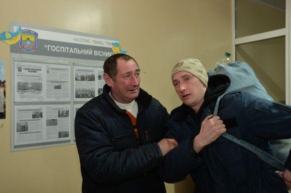 Новини Вінниці - фото з Мама недавно звільненого з полону Романа Савкова розповіла про зникнення сина