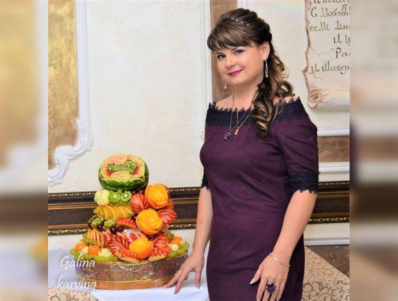 Новини Вінниці - фото з Троянди з сала та їстівні квіти з огірків. Вінничанка робить незвичні букети Троянди з сала та їстівні квіти з огірків. Вінничанка робить незвичні букети, фото №2 на сайті 20minut.ua